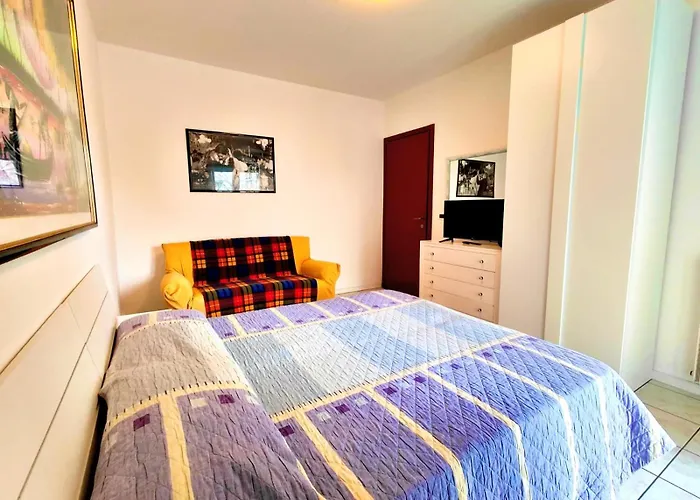 Hola Lighthouse Апартаменты Лидо-ди-Езоло